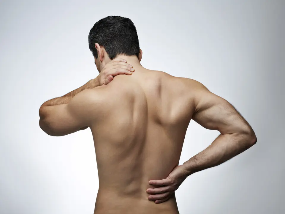 Los dolores de espalda pueden deberse a un mal h&aacute;bito postural