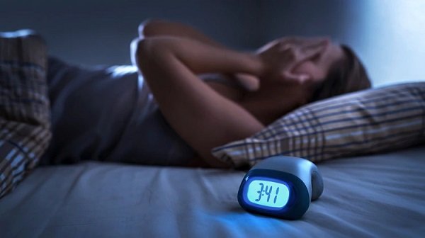 El riesgo de mortalidad aumenta de forma significativa en aquellas personas que duermen menos de 6 horas diarias