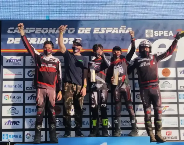 deportistas de trial con sede en Arteixo