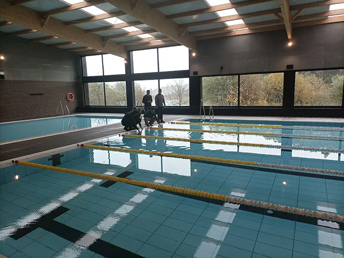 Piscina del complejo deportivo de Meicende.