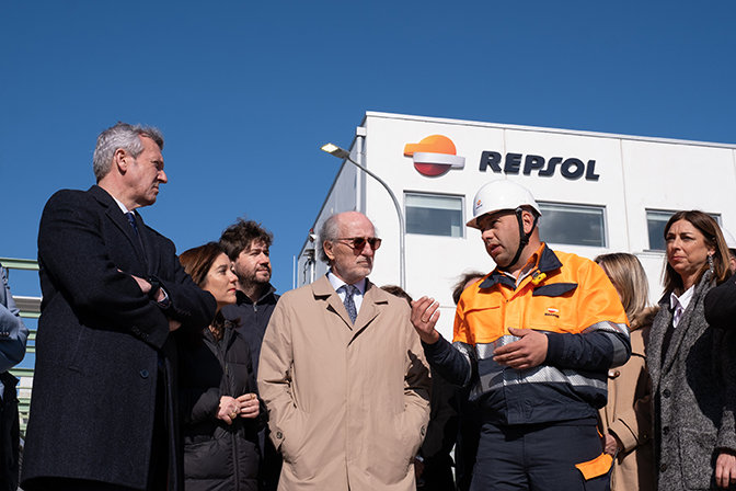 Repsol inaugura en el Puerto Exterior de A Coruña, Arteixo, su nueva terminal