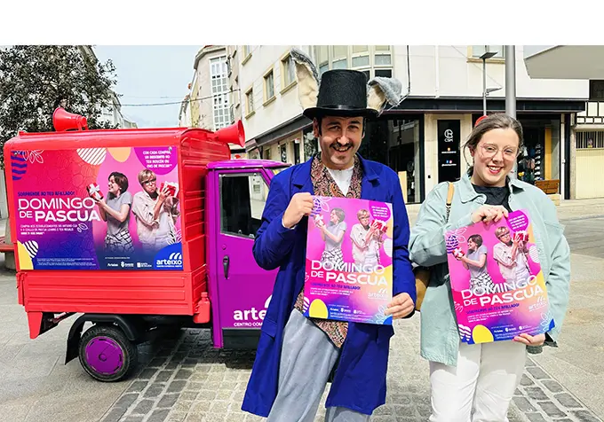 Campa&ntilde;a de Pascua Arteixo CCA 2023 con el conejo que recorre las calles