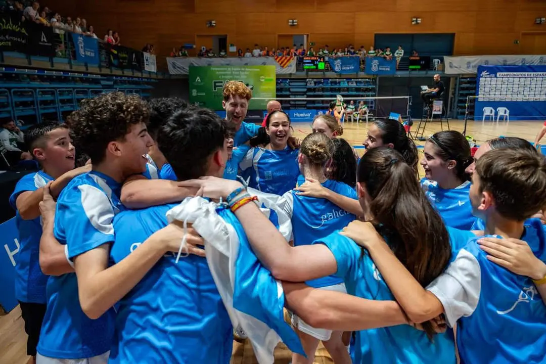 La Selecci&oacute;n Gallega Cadete de B&aacute;dminton, Campeona de Espa&ntilde;a.