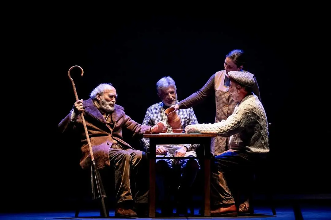 Alexandre B&oacute;veda Teatro presenta su obra "Qu&eacute;roche un conto" en Arteixo.