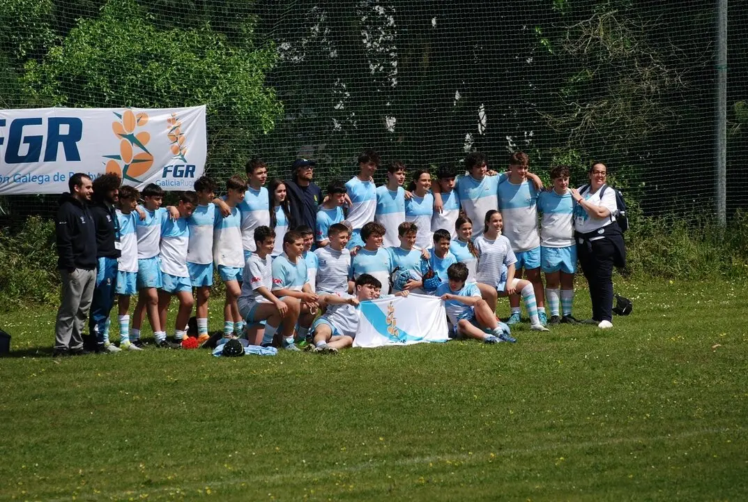 Selecci&oacute;n Gallega de Rugby de la categor&iacute;a M14 mixta. Foto de Edu Lodeiro.