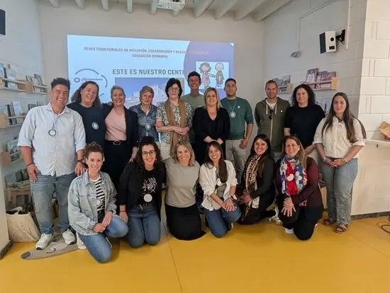 Acto de clausura del encuentro celebrado en el CEIP de Gal&aacute;n, en Arteixo.