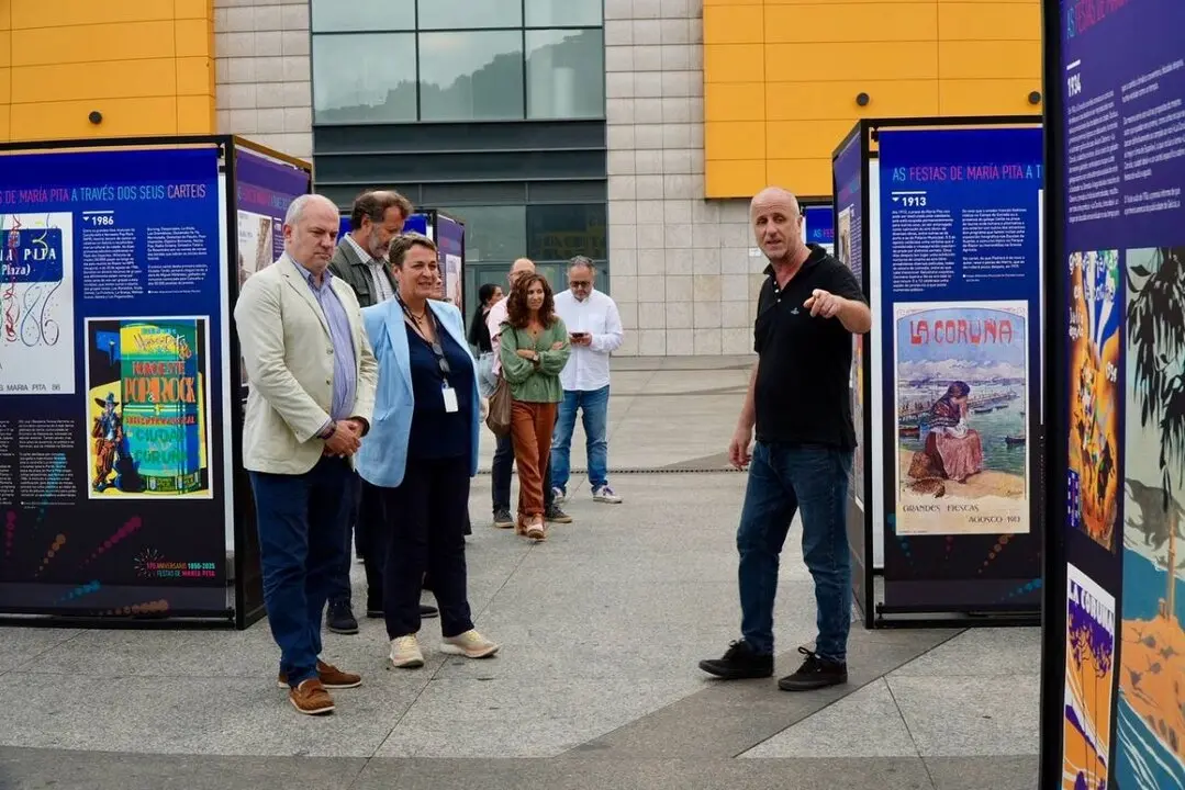 Marineda City acoge los carteles hist&oacute;ricos de las Fiestas de Mar&iacute;a Pita.