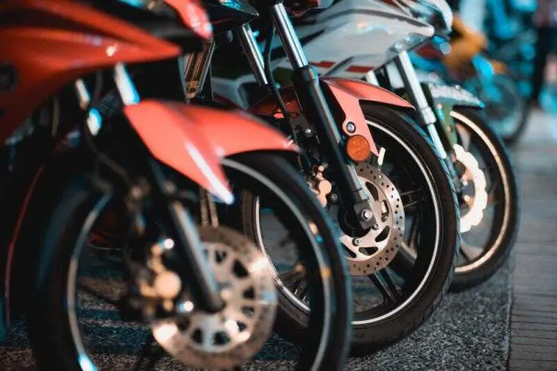  Desguaces de motocicletas: el nicho de recambios para scooters y motos de alta cilindrada 