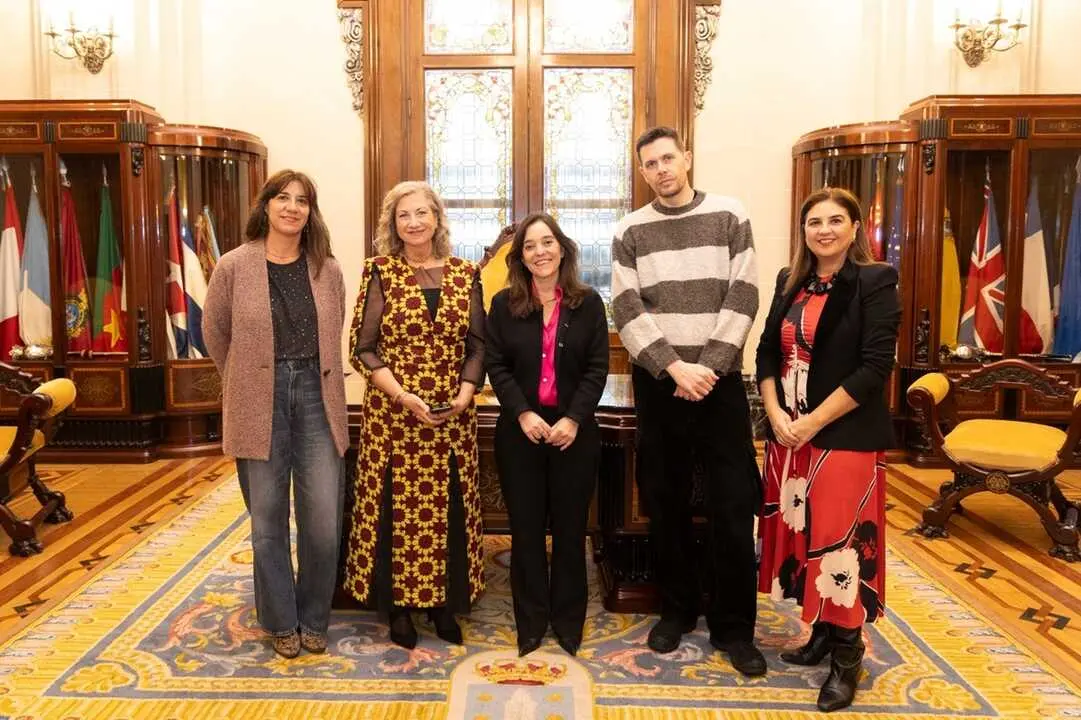 Xurxo Fern&aacute;ndez y Sof&iacute;a V&aacute;zquez, galardonados con los premios P&eacute;rez Lug&iacute;n y Emilio Quesada.