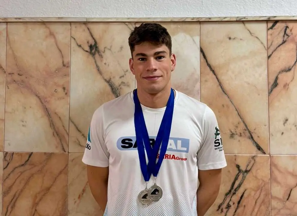 Mateo Garc&iacute;a, del Club Nataci&oacute;n Arteixo, medallista en Ginebra.
