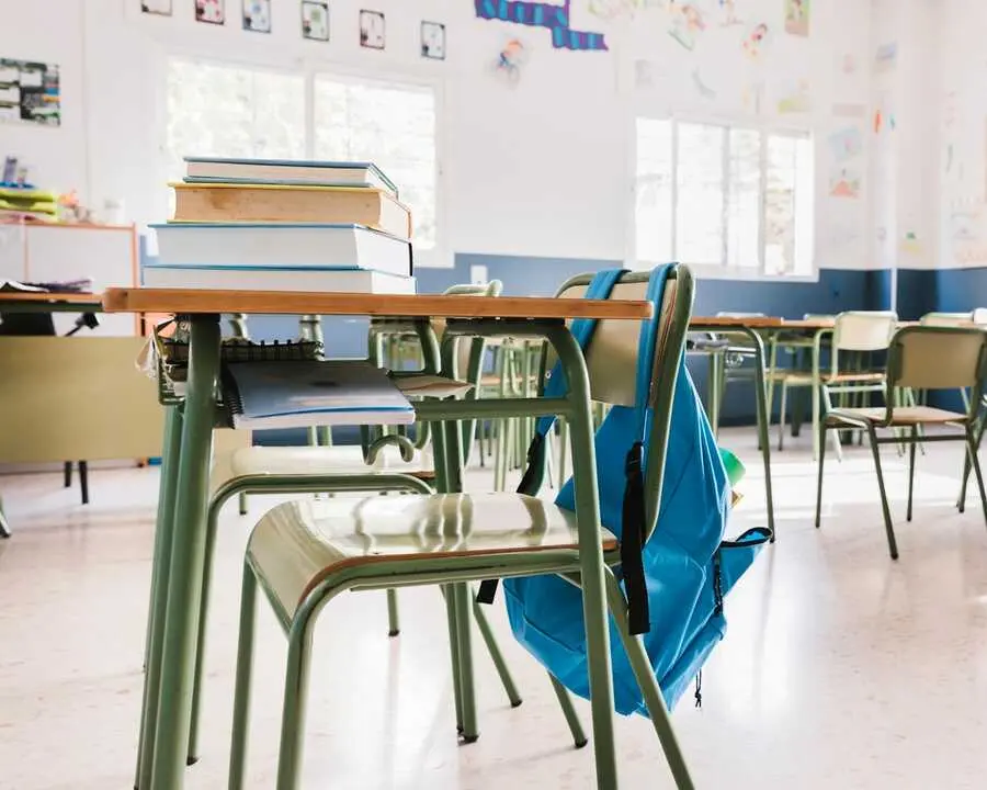 Galicia reduce el abandono escolar.