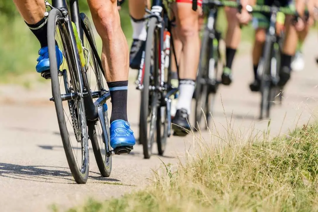 La Vuelta Ciclista Femenina pasa por Arteixo.