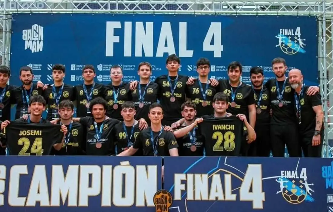 El Arteixo Balonm&aacute;n firma una temporada hist&oacute;rica con el subcampeonato de la Final 4.
