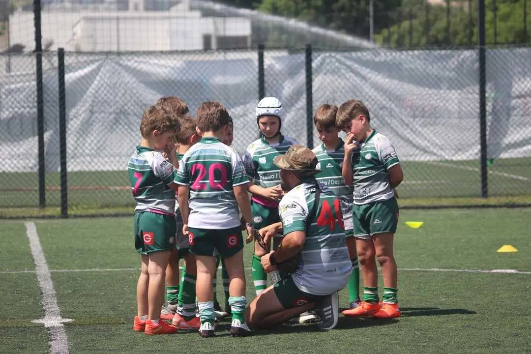 La escuela del CD Zalaeta Rugby Arteixo firma su primera experiencia internacional.