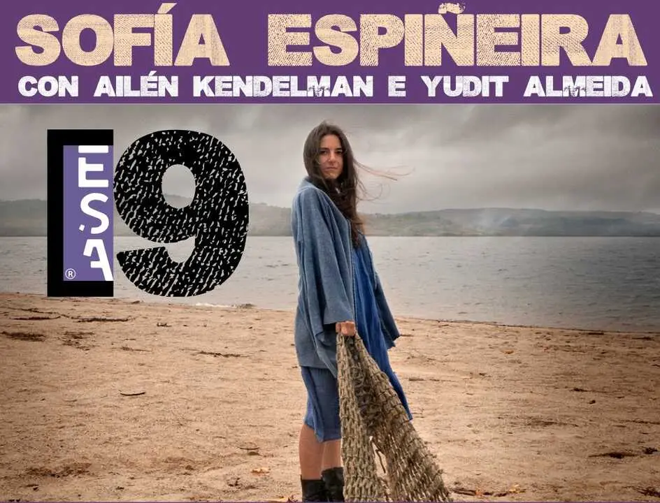 Sof&iacute;a Espi&ntilde;eira Tr&iacute;o act&uacute;a dentro del ciclo 'Elas Son Artistas' en Arteixo.