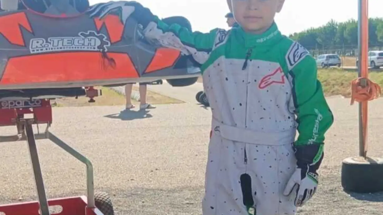 El piloto arteix&aacute;n &Aacute;lex Fern&aacute;ndez se mantiene en la lucha por el t&iacute;tulo de Castilla y Le&oacute;n de Karting.