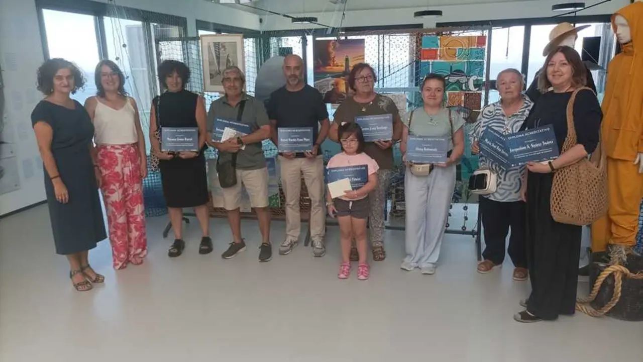 El certamen de pintura "Mar de Sorrizo" premia las mejores obras inspiradas en el litoral de Arteixo.