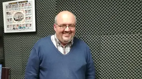#saludymedicinahoy Santiago Grand&iacute;o, presidente de la Asociaci&oacute;n coru&ntilde;esa de Epilepsia