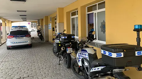 Arteixo inicia los tr&aacute;mites contra el edificio que serv&iacute;a de punto de venta de droga en Meicende.