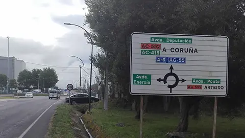 Pol&iacute;gono de Sab&oacute;n, obras en avenida da Diputaci&oacute;n requieren talar &aacute;rboles