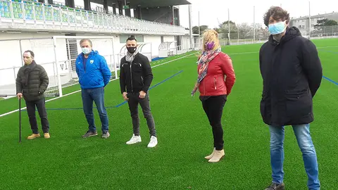 entrega de campo de f&uacute;tbol de Pastoriza