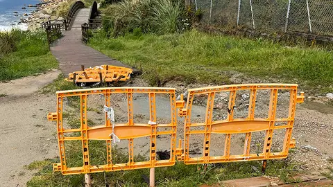reparar infraestructura de playa en Arteixo