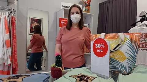 &Aacute;ngela S&aacute;nchez agradece a los vecinos de Arteixo su apoyo