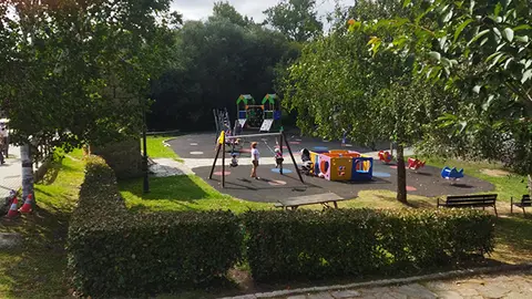 proyectos para cubrir parques infantiles en el Concello de Arteixo