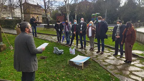 Actos entorno a Rosal&iacute;a de Castri y Manuel Mugu&iacute;a