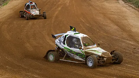 Ant&oacute;n Mu&iacute;&ntilde;os piloto de la Pe&ntilde;a Autocross Arteixo