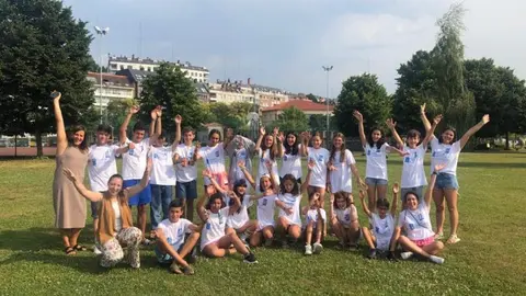 Foto dos participantes do minicampamento "N&aacute;utica e Audiovisual"-El Portal de la Infancia