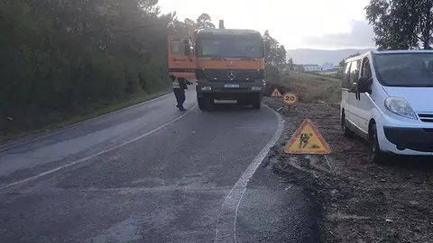 trabajos de construcci&oacute;n de una senda peatonal entre arteixo y A coru&ntilde;a