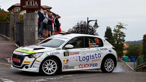 Roberto Blach Jr. pilota un o Peugeot 208 Rally4