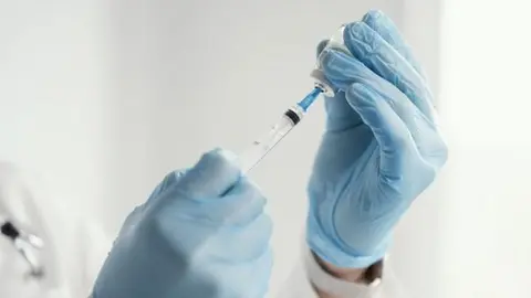 Recomendaci&oacute;n da vacinaci&oacute;n da gripe para os mais pequenos // foto badalnovas.com - El Portal de la Infancia