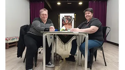 Melandrainas teatralizan Flores de Ferro de Mar&iacute;a Rei Vilas
