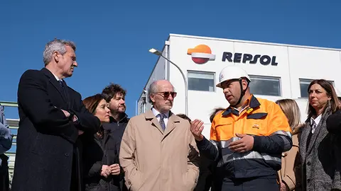 Repsol inaugura en el Puerto Exterior de A Coru&ntilde;a, Arteixo, su nueva terminal