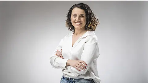 Patricia Boedo candidta do PSOE Arteixo po&ntilde;e a mirada na xente
