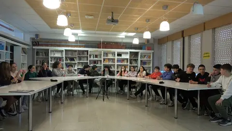 investigaci&oacute;n estudantado ies manuel murgu&iacute;a