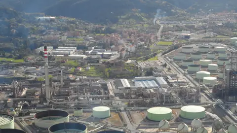 Refiner&iacute;a de Petronor en Muskiz (Vizacaya).