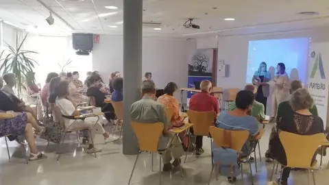 Programa de Democratizaci&oacute;n do Co&ntilde;ecemento da Universidade S&eacute;nior.