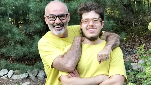 Ricardo Garc&iacute;a junto a su hijo Richi