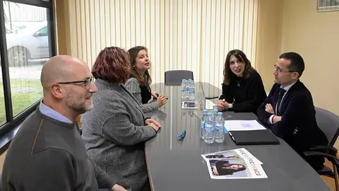 La conselleira de Econom&iacute;a, Industria e Innovaci&oacute;n, Mar&iacute;a Jes&uacute;s Lorenzana, mantiene un encuentro con la Asociaci&oacute;n de Empresarios de Pocomaco.