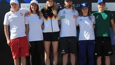 Paula Otero y otros participantes de la 1a etapa de la Copa del Mundo World Aquatics en Egipto.