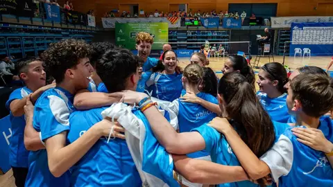 La Selecci&oacute;n Gallega Cadete de B&aacute;dminton, Campeona de Espa&ntilde;a.