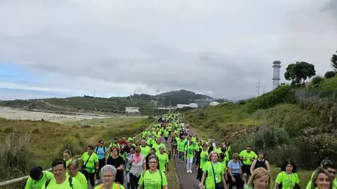 Marcha con el c&aacute;ncer en el paseo mar&iacute;timo de Arteixo.