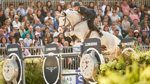 Lorenzo de Luca montando a &ldquo;Carlson 86&rdquo;.