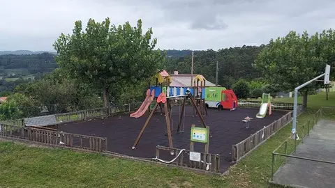 Parque infantil de Bemantes.