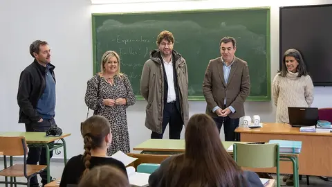 El conselleiro de Educaci&oacute;n, Ciencia, Universidades y FP, Rom&aacute;n Rodr&iacute;guez, presenta las obras de ampliaci&oacute;n del Instituto IES A Pastoriza.