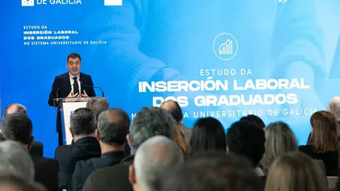 Aumento de la inserci&oacute;n laboral en los universitarios gallegos.