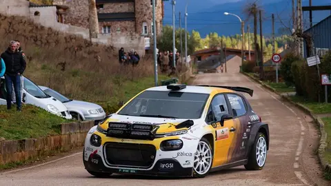 Iago Caama&ntilde;o en el Rallye de La Menc&iacute;a.